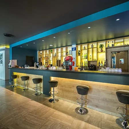 Hvd Club Bor Ultra - Private & Free Parking Hotel 4*
