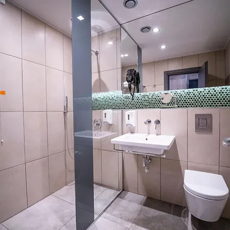 Hvd Club Bor Ultra - Private & Free Parking Hotel