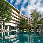 호텔 Hvd Club Bor Ultra - Private & Free Parking 4*