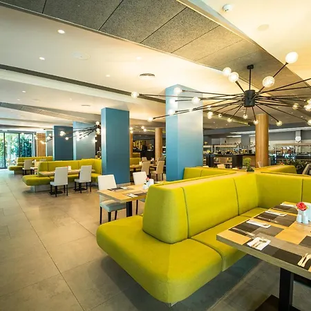 Hvd Club Bor Ultra - Private & Free Parking Hotel